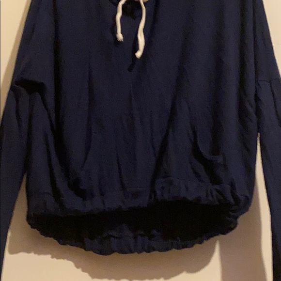 Sweatshirt - Picture 2 of 4